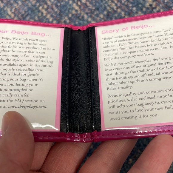 Preloved Beijo Pink Wallet/ Cardholder - Picture 8 of 8